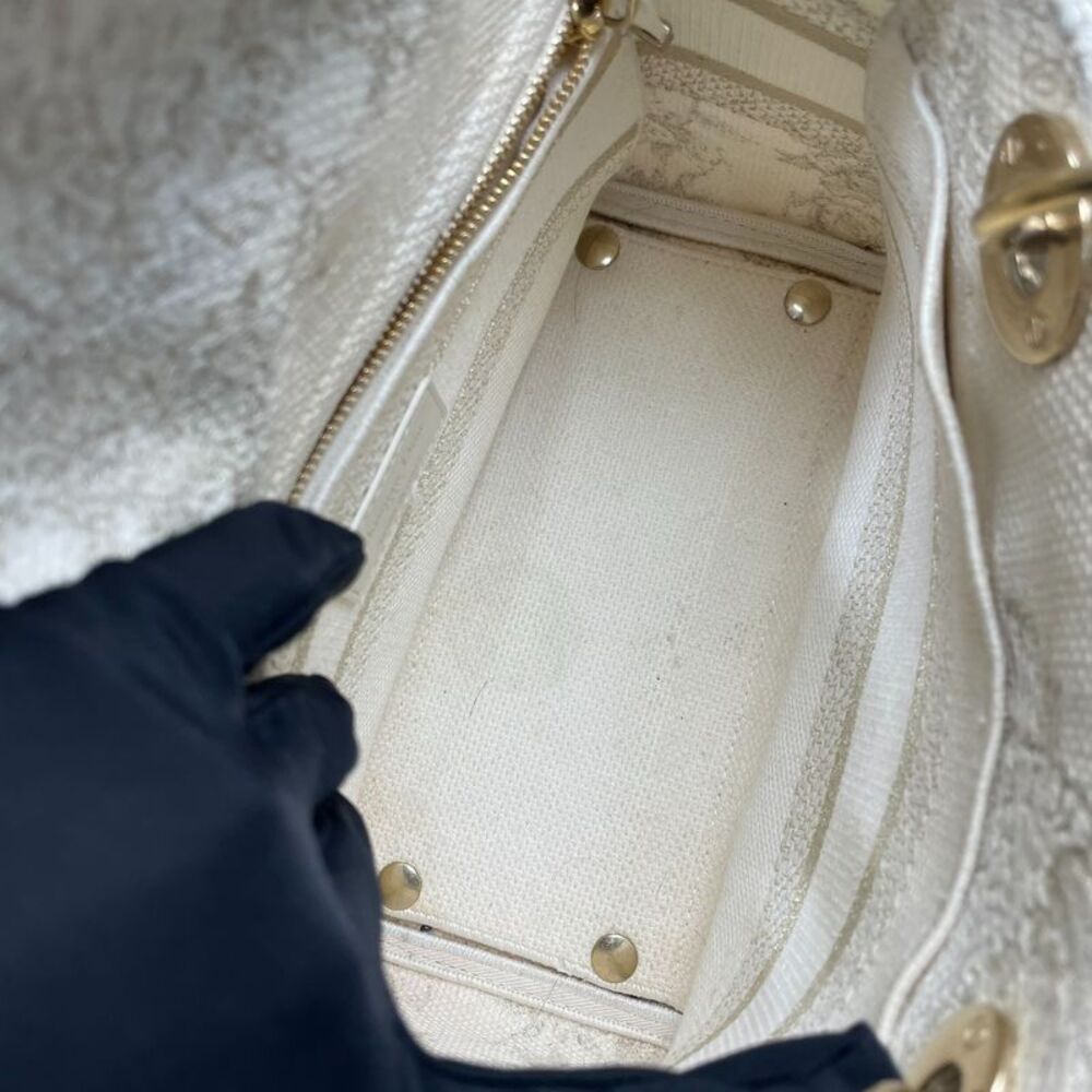 Dior Women Pre-Loved Bag Very Good Condition - Picture 8 of 9